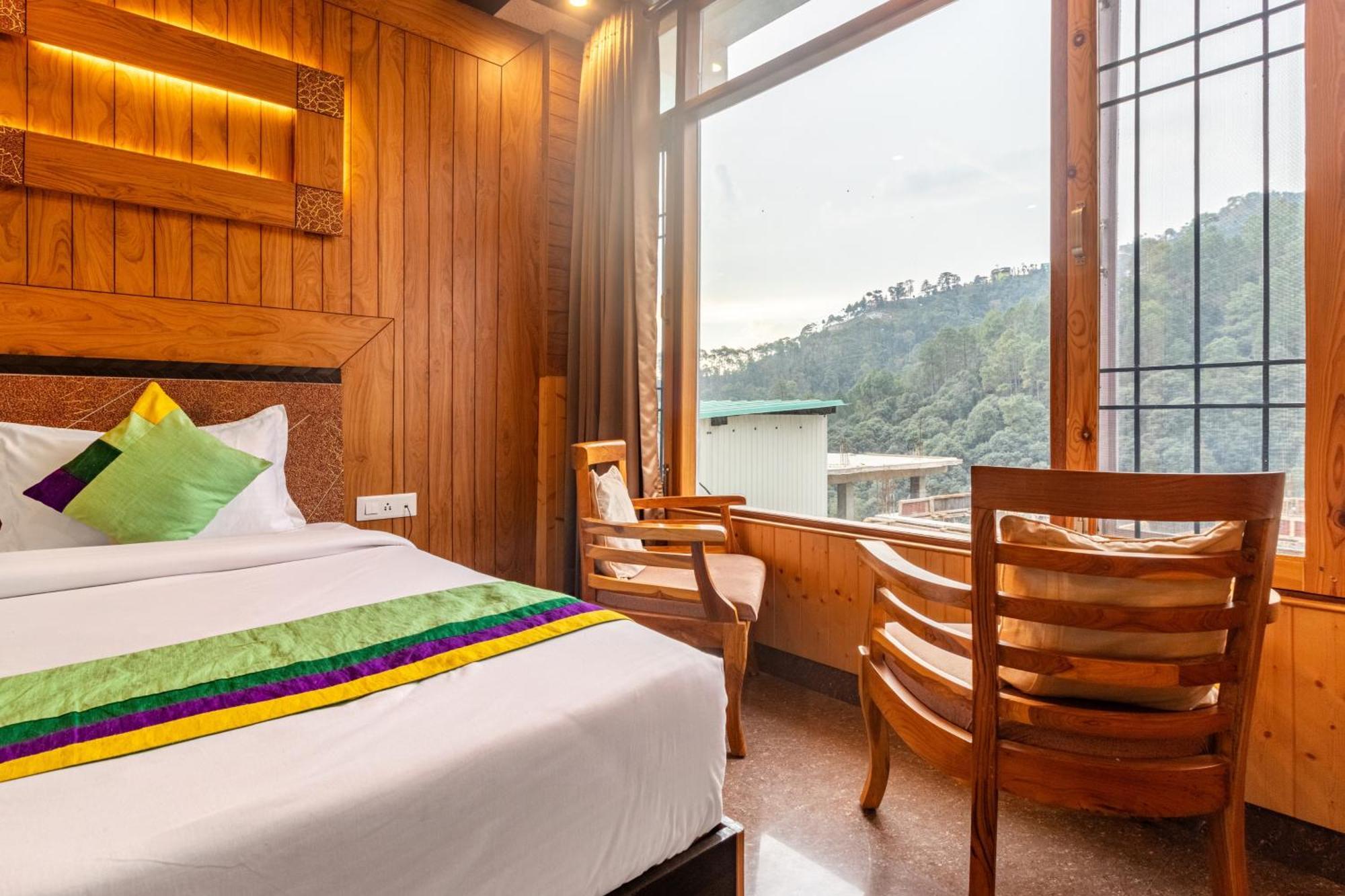 Treebo Srishti Vaikunth With Mountain View Hotel Шимла Екстериор снимка