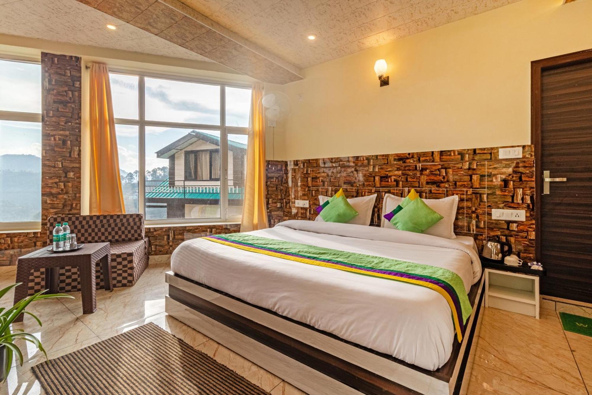 Treebo Srishti Vaikunth With Mountain View Hotel Шимла Екстериор снимка
